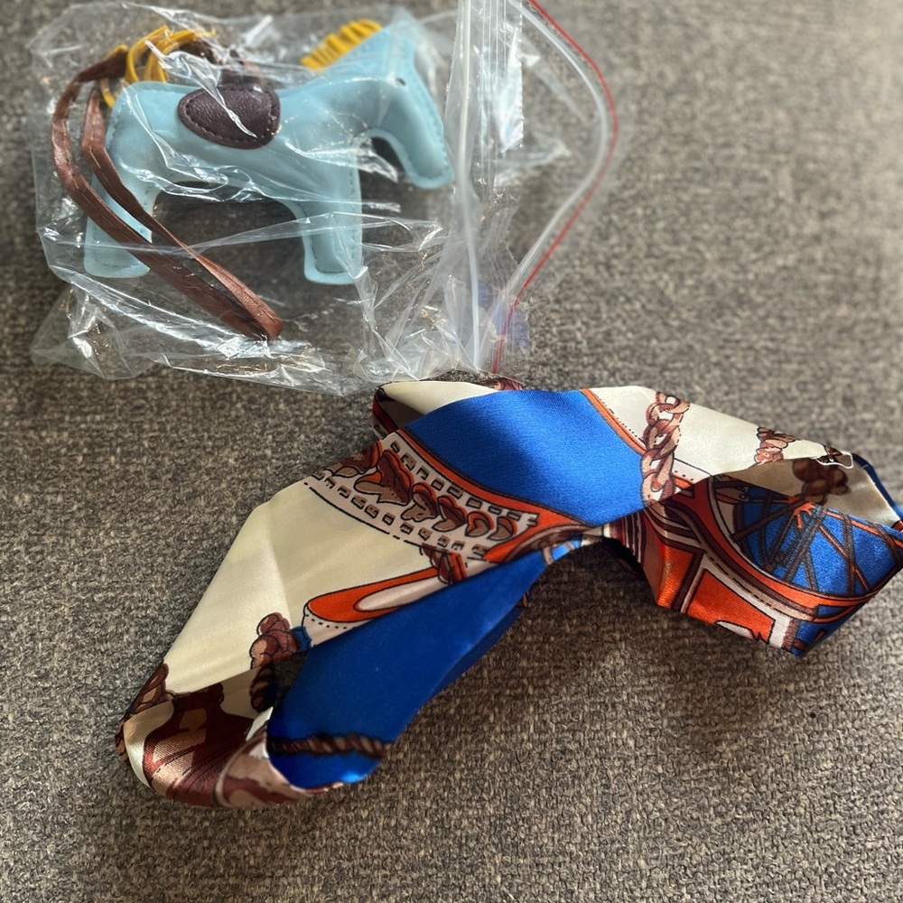 Twilly & Horse charm